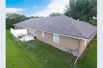 305 1st Street SW, Geneva, MN 56035 - Photo 2