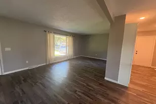 907 10th St S, Benson, MN 56215 - Photo 8