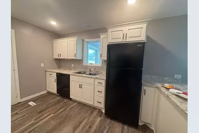 907 10th Street S, Benson, MN 56215 - Photo 6