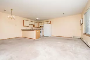 1279 Taylor St, Shakopee, MN 55379 - Photo 6