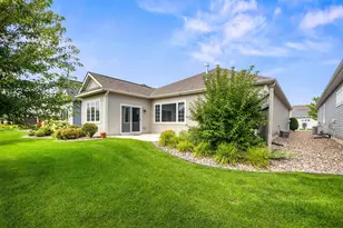 1045 Roselyn Dr, Victoria, MN 55386 - Photo 24