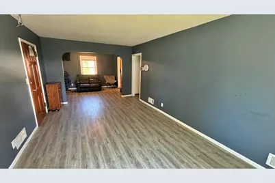 611 W Lincoln Street, Springfield, MN 56087 - Photo 24