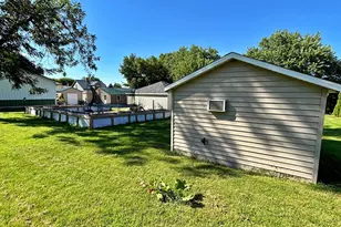 611 W Lincoln St, Springfield, MN 56087 - Photo 12