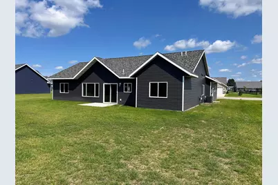 1003 8th Avenue NW, Perham, MN 56573 - Photo 2