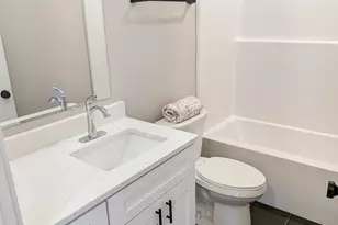 585 Cedar Dr, Lake City, MN 55041 - Photo 14