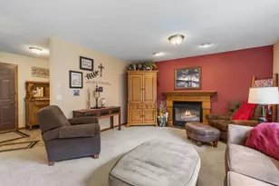 810 E 7th St, Litchfield, MN 55355 - Photo 10