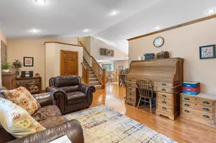 810 E 7th St, Litchfield, MN 55355 - Photo 6