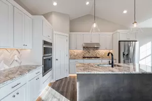 329 138th Ave, Saint Joseph, WI 54082 - Photo 6