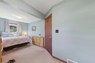 7181 Lakeview Dr, Circle Pines, MN 55014 - Photo 10