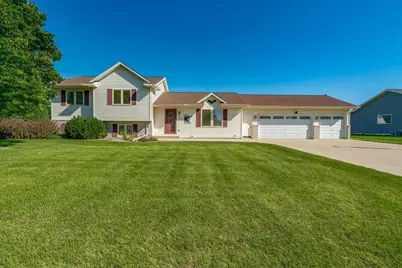 901 9th Avenue SE, Waseca, MN 56093 - Photo 1