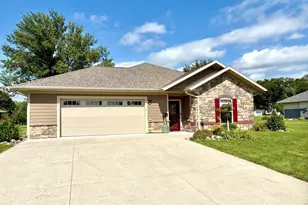 162 Diagonal St, Dawson, MN 56232 - Photo 1