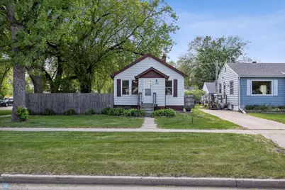 1402 11th Street N, Fargo, ND 58102 - Photo 1