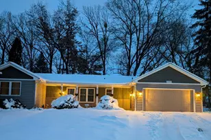 2300 Dahl Ct E, Maplewood, MN 55119 - Photo 1