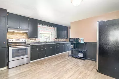 719 14th Street E, Glencoe, MN 55336 - Photo 2