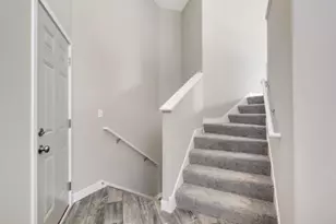 2110 Goldenray Dr NE, Faribault, MN 55021 - Photo 2