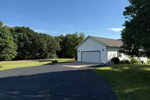 115 Burr Oak Rd, Redwood Falls, MN 56283 - Photo 8