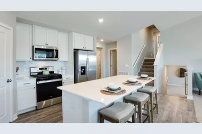 8828 Jorgensen Avenue S, Cottage Grove, MN 55016 - Photo 4