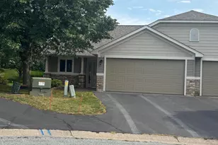 572 Williamsburg Pl, New Richmond, WI 54017 - Photo 1