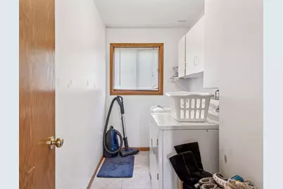 2434 Hynes Avenue N, Oakdale, MN 55128 - Photo 6