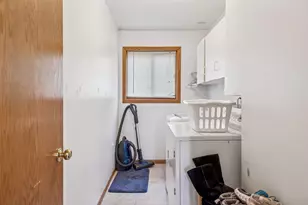 2434 Hynes Ave N, Oakdale, MN 55128 - Photo 6