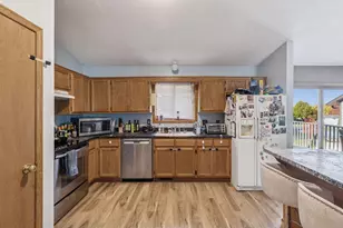 2434 Hynes Ave N, Oakdale, MN 55128 - Photo 12