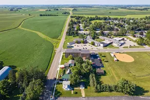 105 10th St NW, Plainview, MN 55964 - Photo 20