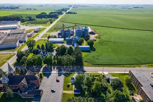 105 10th St NW, Plainview, MN 55964 - Photo 22