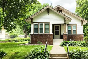 913 Ottawa Ave, West Saint Paul, MN 55118 - Photo 1