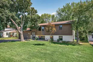 1224 8th Ln, Anoka, MN 55303 - Photo 2