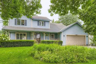 9441 71st St S, Cottage Grove, MN 55016 - Photo 1