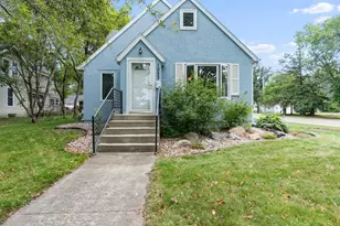 1023 Hawthorne St, Alexandria, MN 56308 - Photo 1