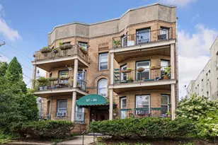 89 Kent St, Saint Paul, MN 55102 - Photo 1