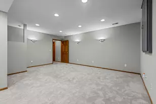 9956 Antrim Rd, Woodbury, MN 55125 - Photo 66