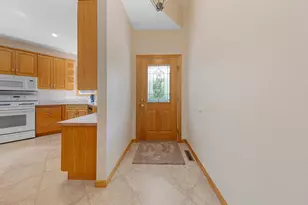 2065 Raspberry Ridge Pl NE, Owatonna, MN 55060 - Photo 4