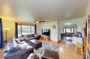 W25757 Bear Coulee Rd, Trempealeau, WI 54661 - Photo 6