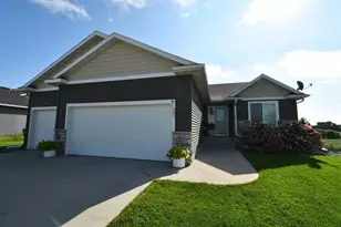 905 7th Ave, Wanamingo, MN 55983 - Photo 1