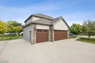 433 Kroshus Dr, Dilworth, MN 56529 - Photo 2