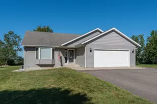 208 Middle St, Good Thunder, MN 56037 - Photo 1