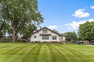 921 17th Ave N, South Saint Paul, MN 55075 - Photo 2