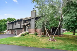 8326 Oakview Ct N, Maple Grove, MN 55369 - Photo 2