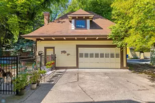 911 8th St S, Fargo,  58103 - Photo 32