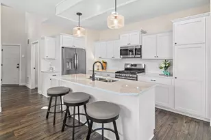 1559 76th St W, Inver Grove Heights, MN 55077 - Photo 1