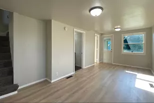 245 3rd Ave SE, Wells, MN 56097 - Photo 8