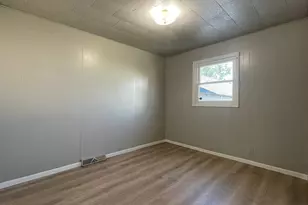 245 3rd Ave SE, Wells, MN 56097 - Photo 10