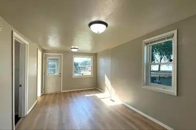 245 3rd Avenue SE, Wells, MN 56097 - Photo 10