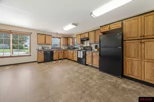 2203 Rolling Green Ln, North Mankato, MN 56003 - Photo 8