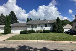 109 Hawthorne Street E, Albert Lea, MN 56007 - Photo 1