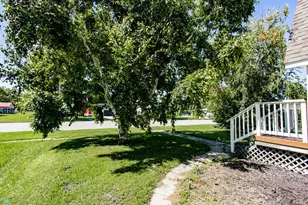 110 2nd St W, Ada, MN 56510 - Photo 4