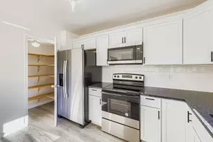 4387 Arden View Ct, Arden Hills, MN 55112 - Photo 12