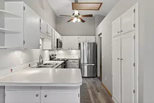 7275 Pontiac Cir, Chanhassen, MN 55317 - Photo 2